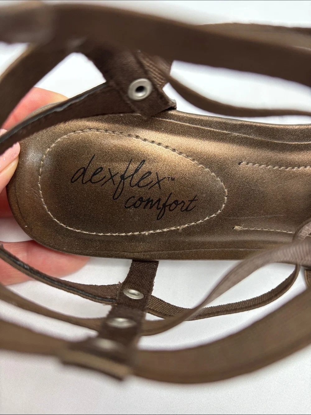 Dexflex Comfort Womens 6.5 Bronze Strappy Gold Studded Gladiator Sandals#478‎